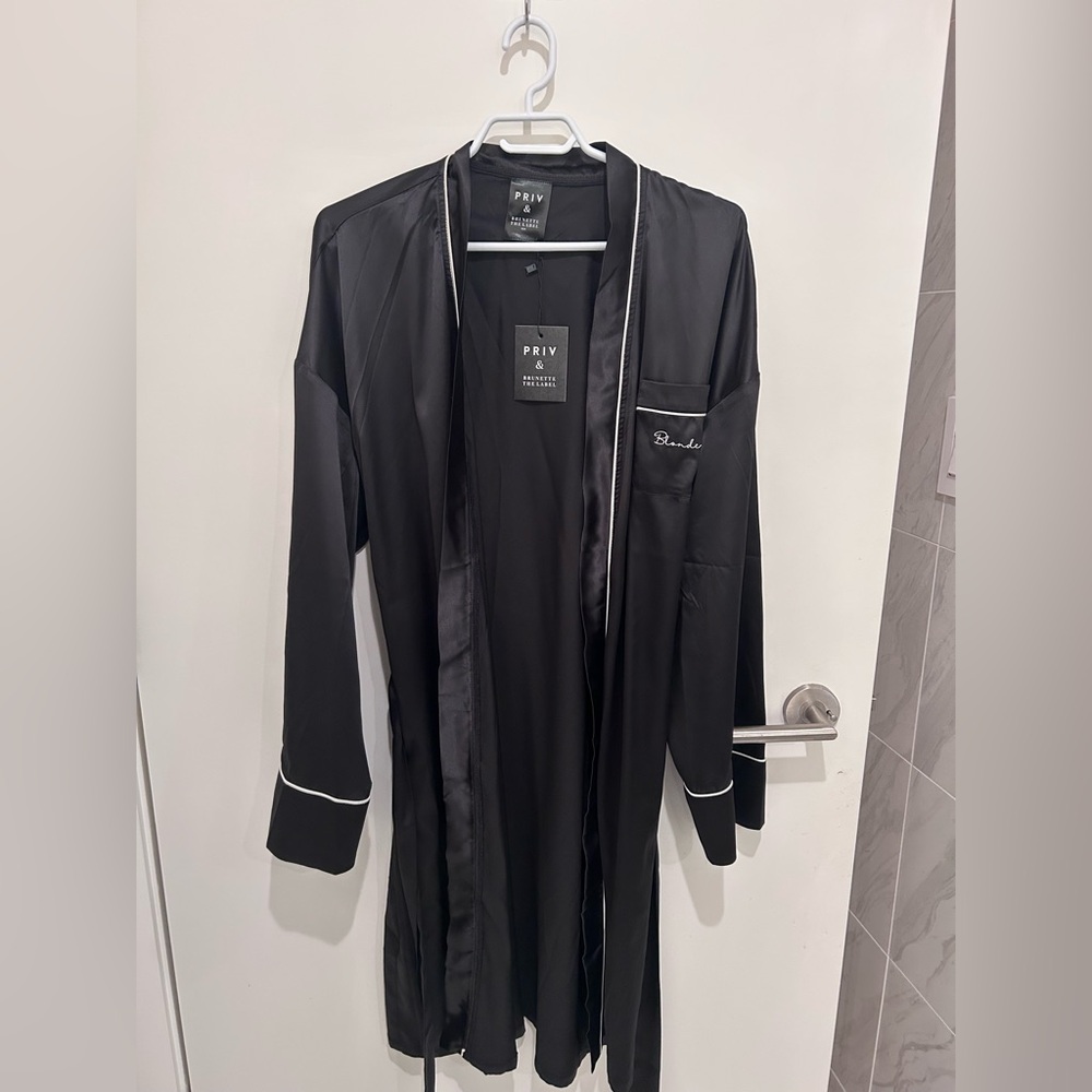 PRIV x Brunette The Label Satin Robe – NWT – Black